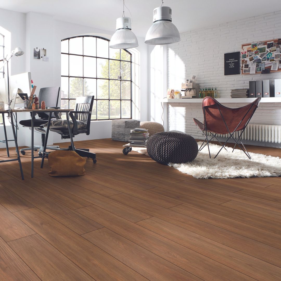 D90142 Finlay Oak Brown 1-Strip Wooden Flooring - WG Standard Plus